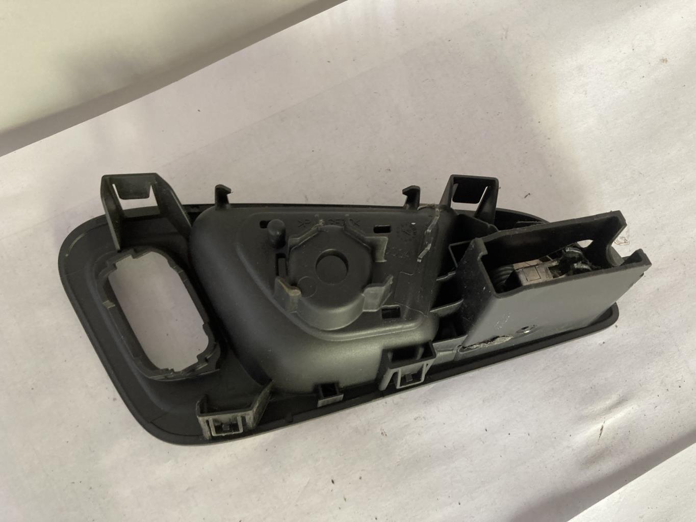 Poignee interieur avant gauche FORD C-MAX 2 PHASE 2 Essence - 1