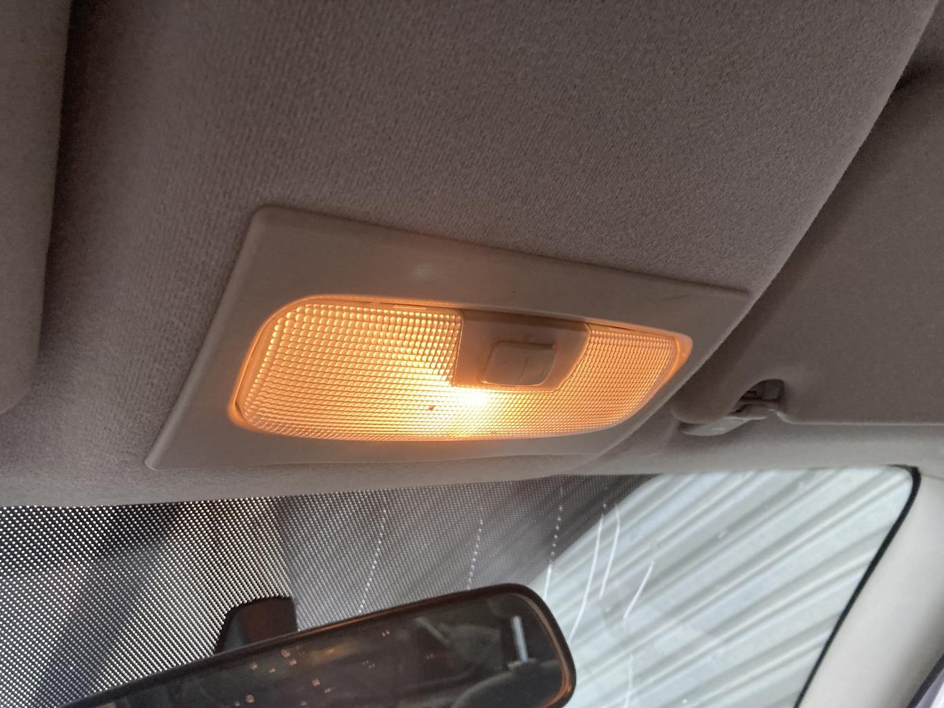 Eclairage de plafonnier FORD FIESTA 6 PHASE 1 Diesel - 1