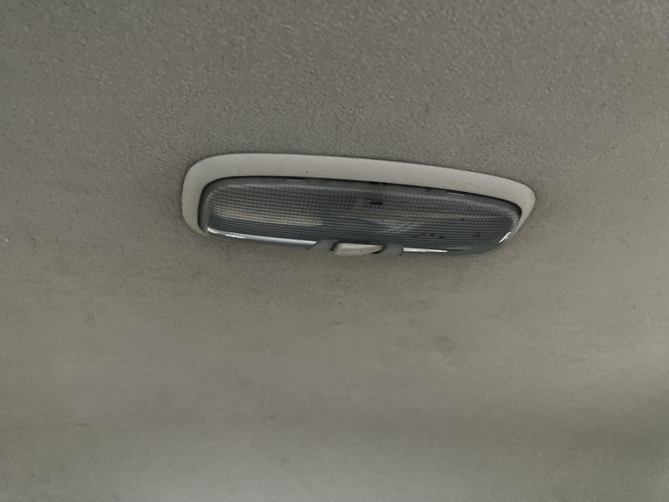 Eclairage de plafonnier FORD FIESTA 6 PHASE 1 Diesel - 1