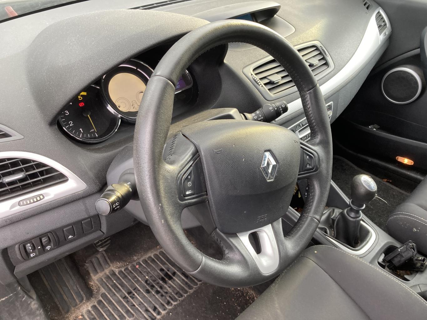 Volant RENAULT MEGANE 3 PHASE 1 BREAK Diesel - 1