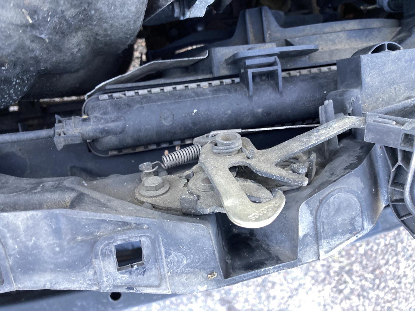 Serrure de capot PEUGEOT 207 PHASE 1 Diesel - 1