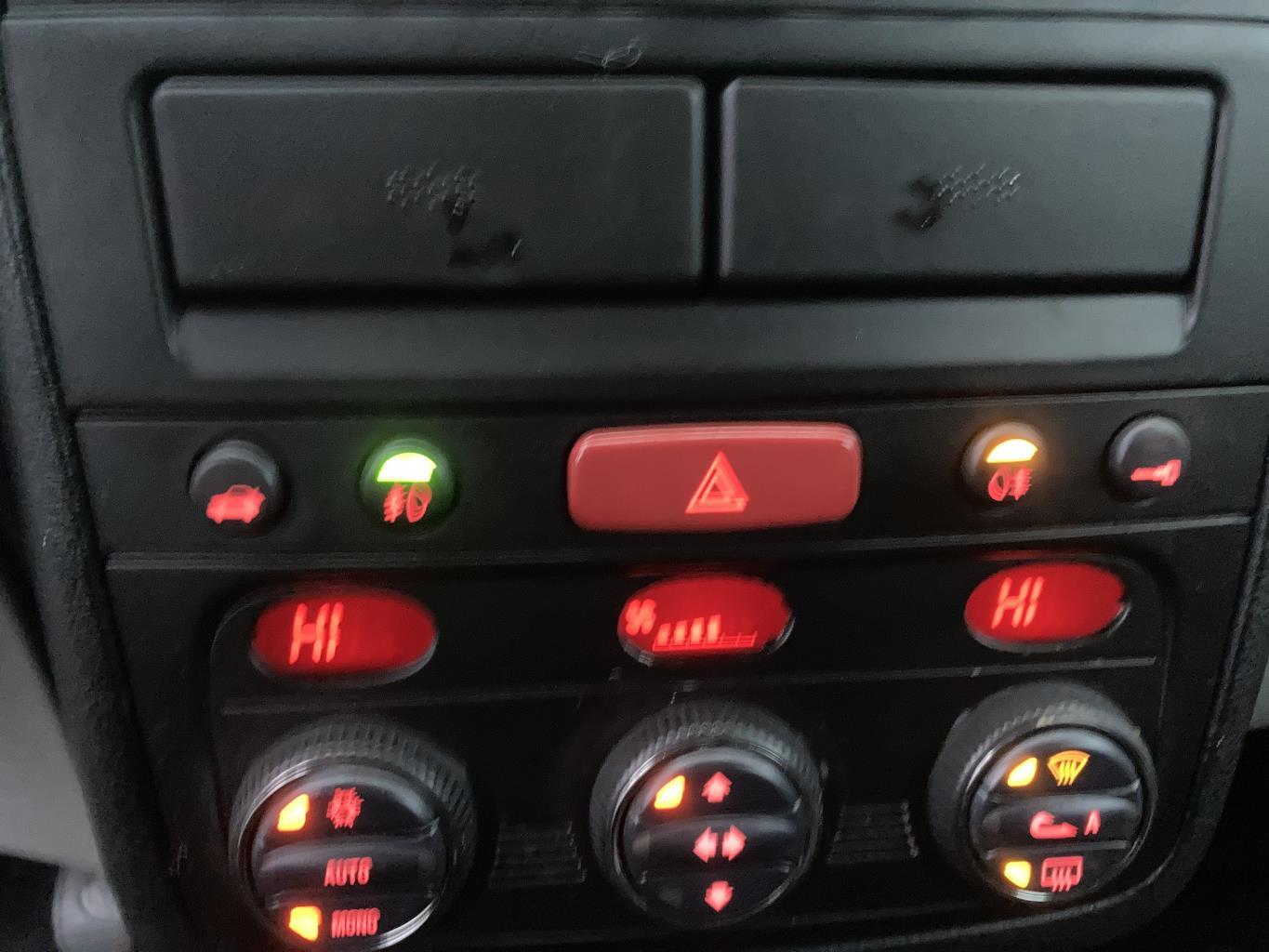 Bouton de warning ALFA ROMEO GT COUPE Diesel - 1