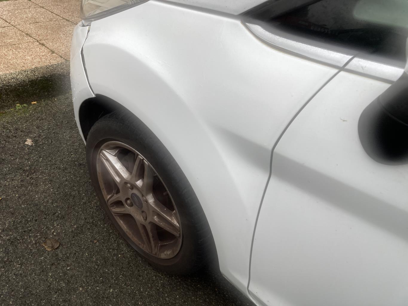 Aile avant gauche FORD FIESTA 6 PHASE 2 Diesel - 1