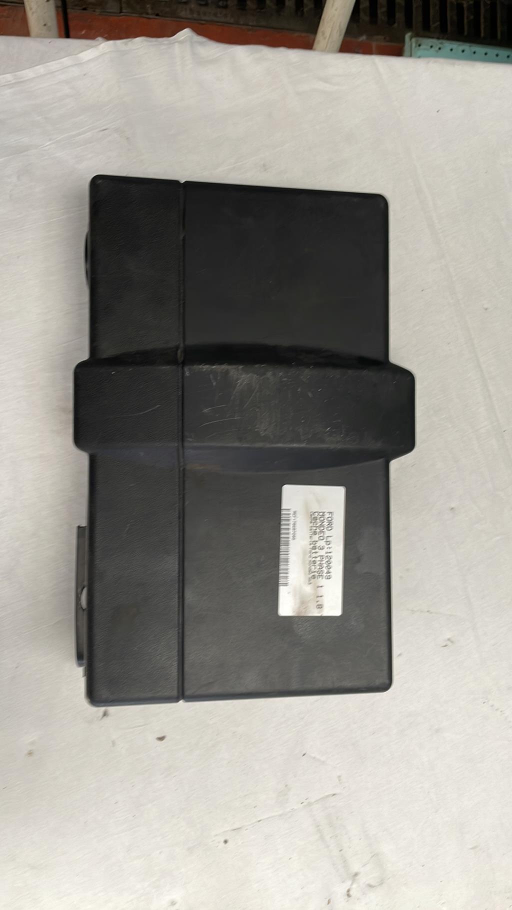 Cache batterie FORD MONDEO 3 PHASE 1 Diesel - 1