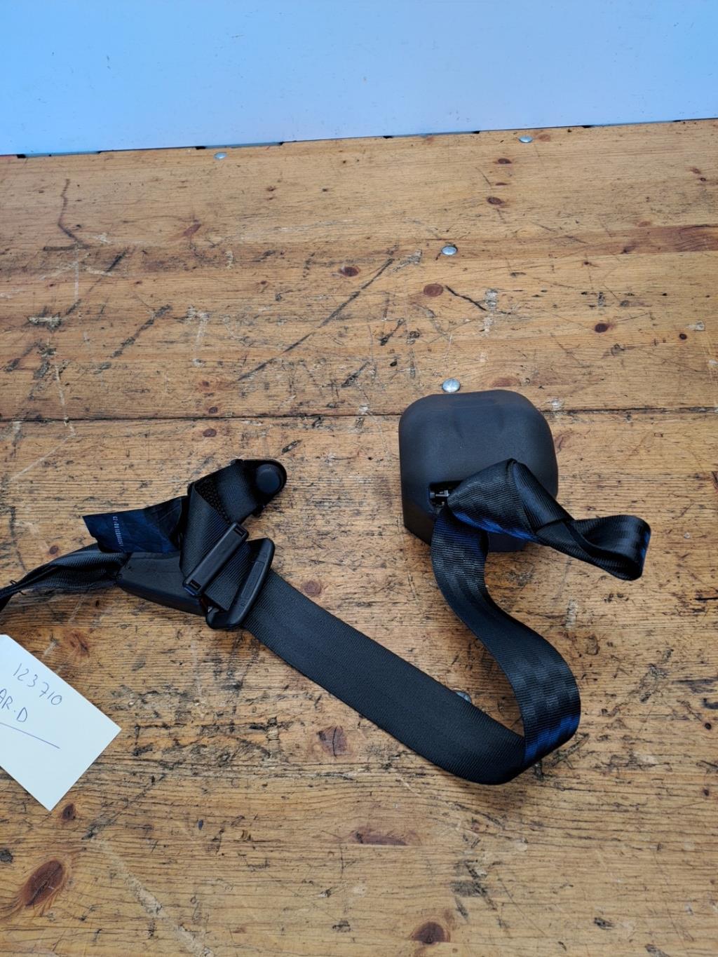 Ceinture arriere droit CITROEN C3 2 PHASE 1 Diesel - 1