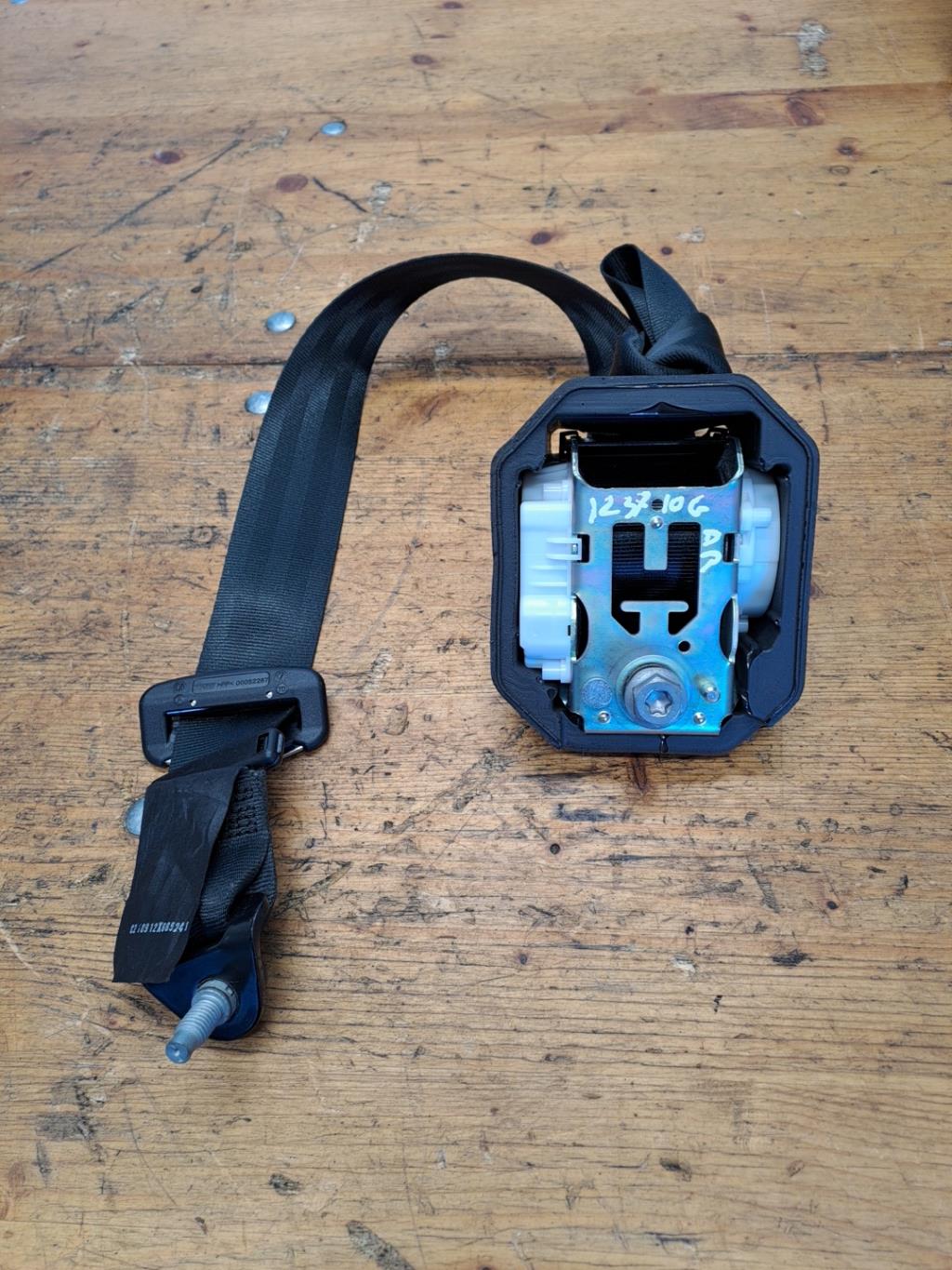 Ceinture arriere gauche CITROEN C3 2 PHASE 1 Diesel - 1