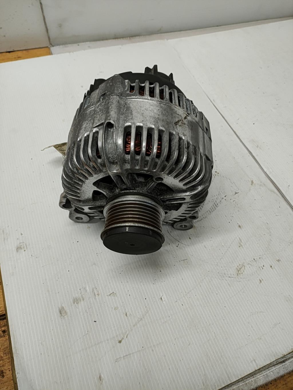 Alternateur VOLKSWAGEN PASSAT 5 BREAK Diesel - 1