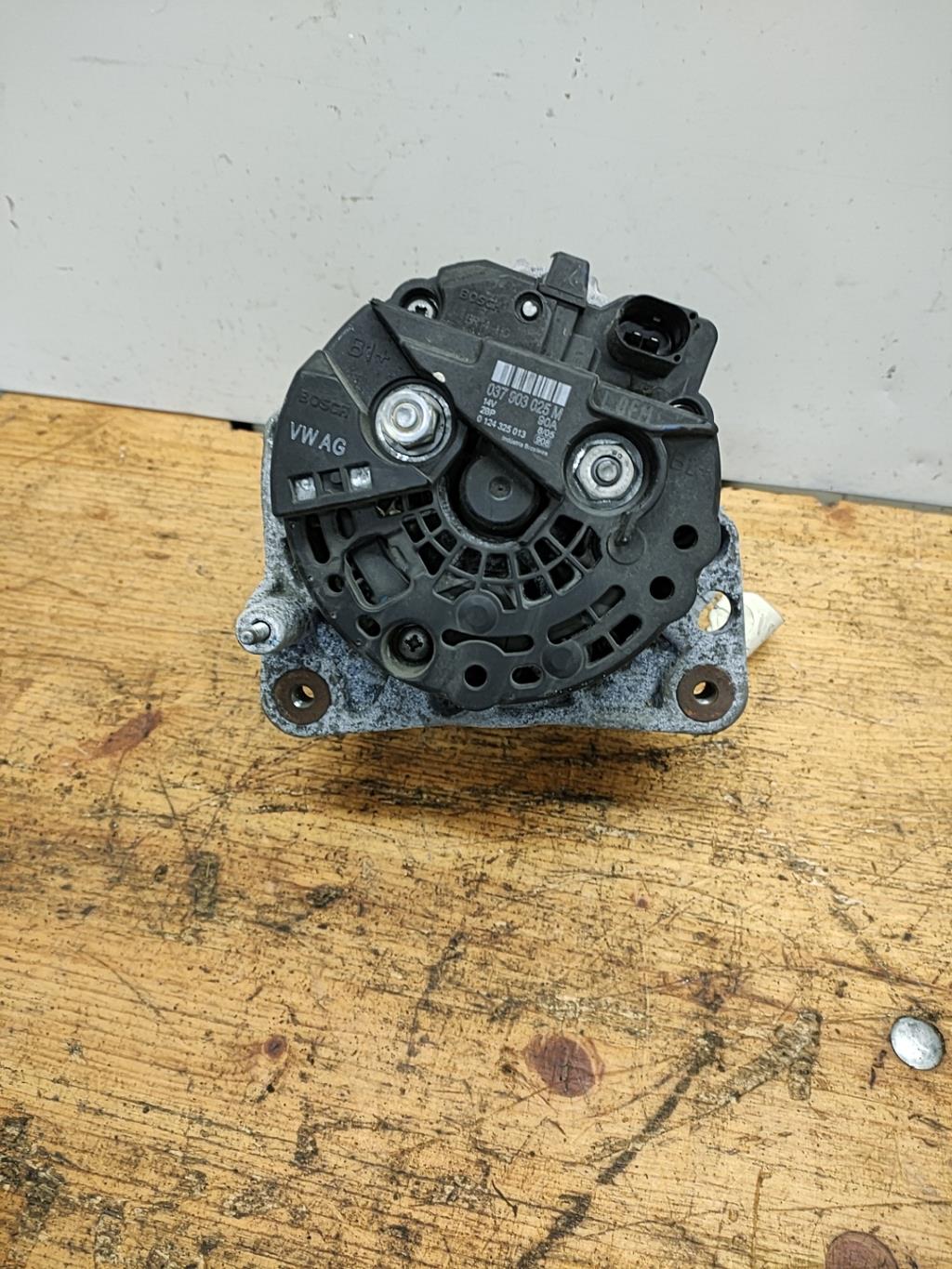 Alternateur VOLKSWAGEN FOX Essence - 1