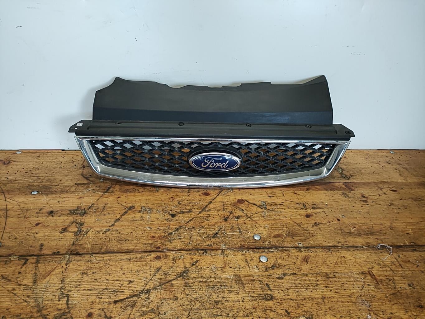 Calandre FORD FOCUS 2 PHASE 2 CABRIOLET Diesel - 1