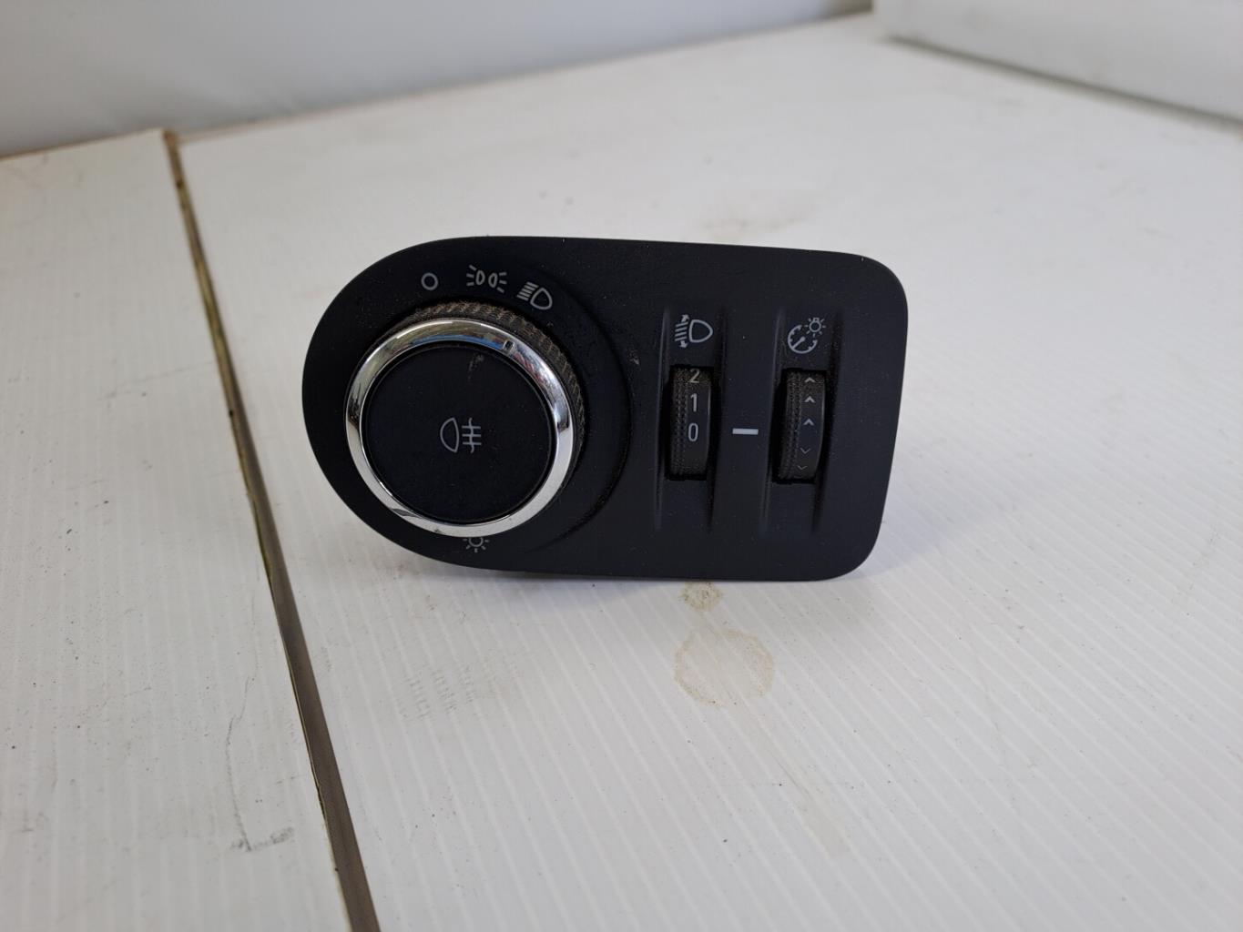 Commande de phare OPEL CORSA D PHASE 2 Diesel - 1