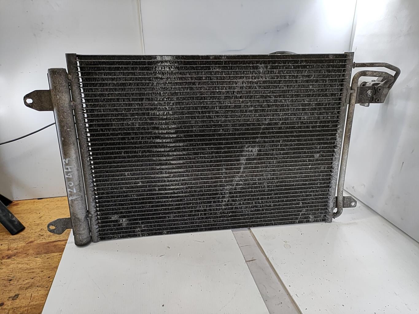 Condenseur de clim VOLKSWAGEN GOLF 6 Diesel - 1