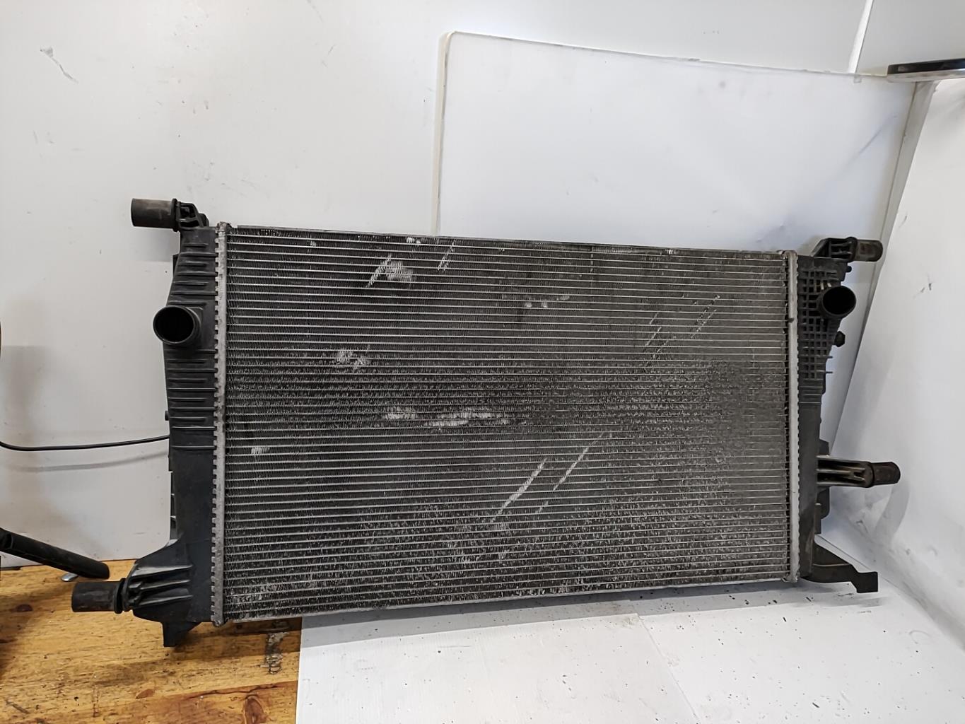 Radiateur eau RENAULT MEGANE 3 PHASE 1 Diesel - 1
