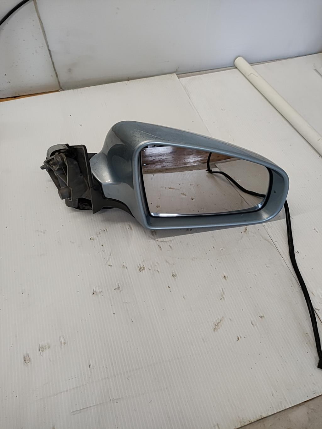 Retroviseur droit AUDI A4 2 PHASE 1 Essence - 1
