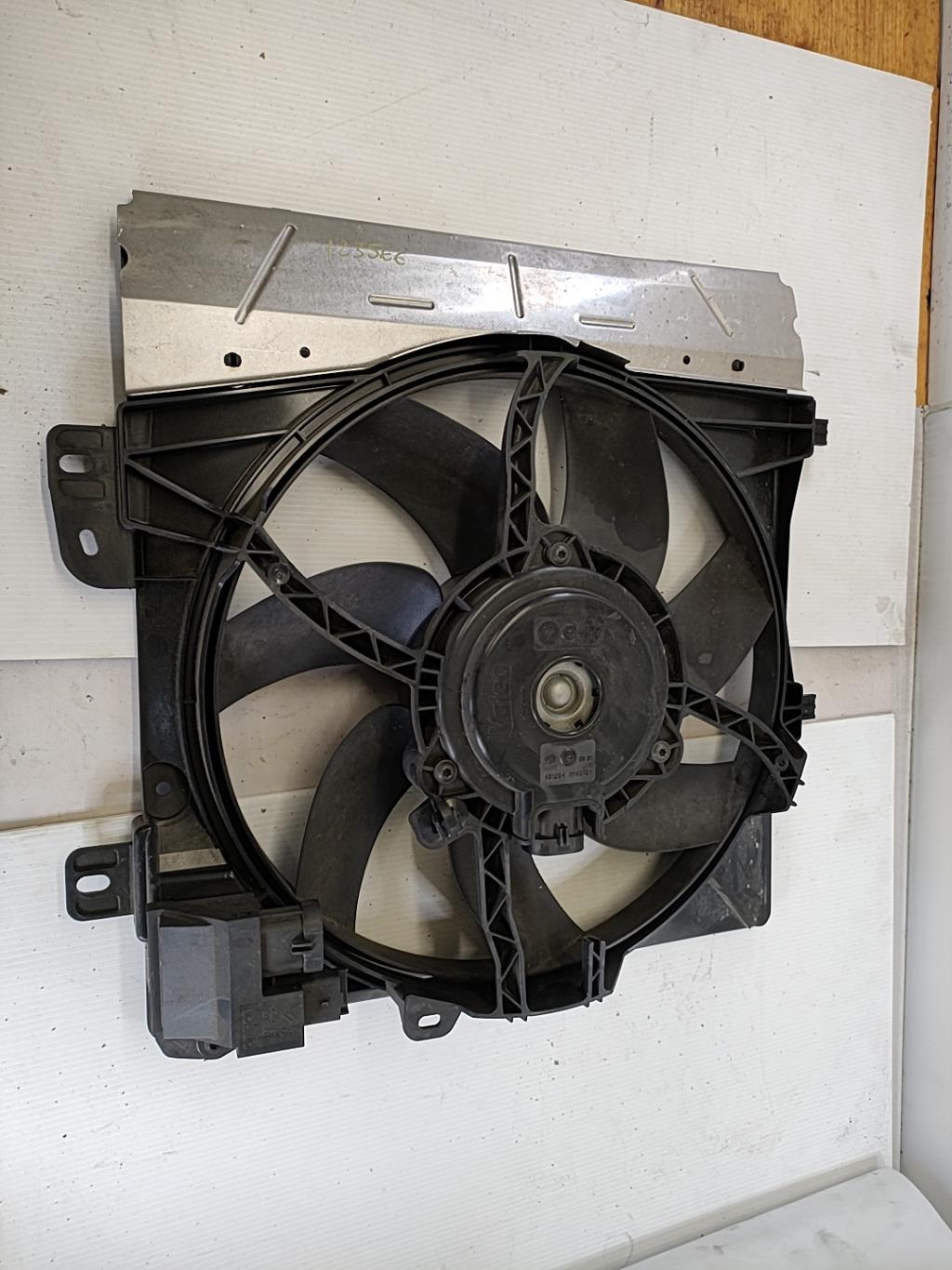 Ventilateur eau CITROEN DS3 PHASE 1 Essence - 1