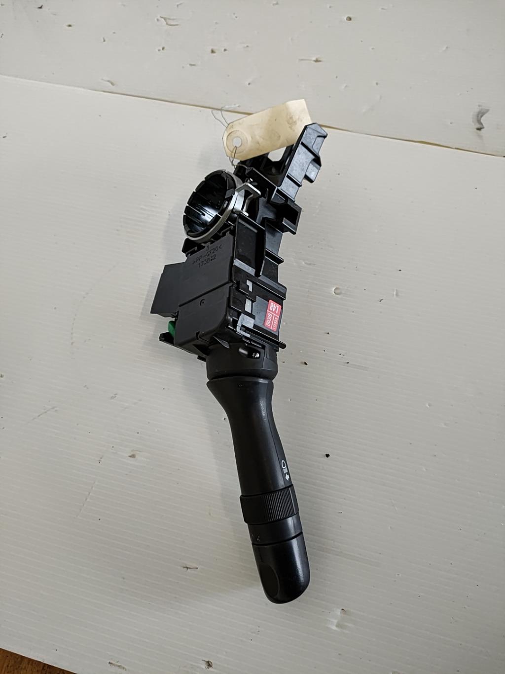 Commodo phare TOYOTA YARIS 3 PHASE 1 Essence/Hybride - 1