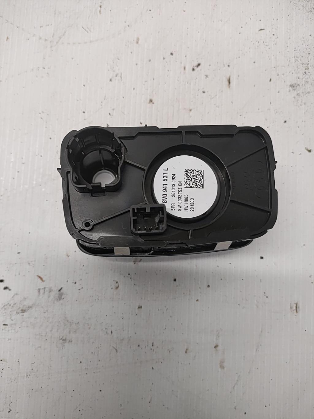 Commande de phare AUDI A3 3 SPORTBACK PHASE 1 Diesel - 1