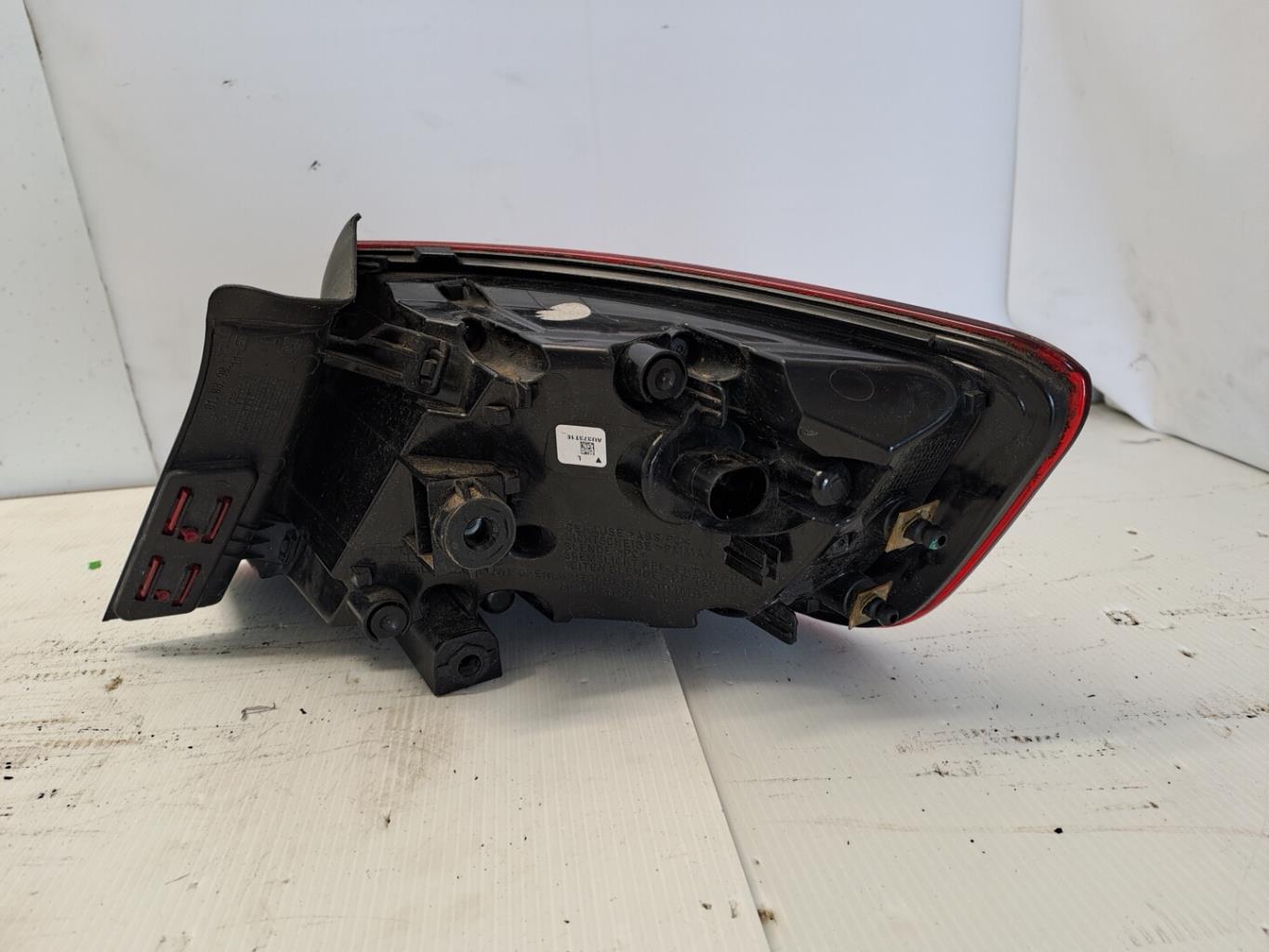 Feu arriere principal gauche (feux) AUDI A3 3 SPORTBACK PHASE 1 Diesel - 1