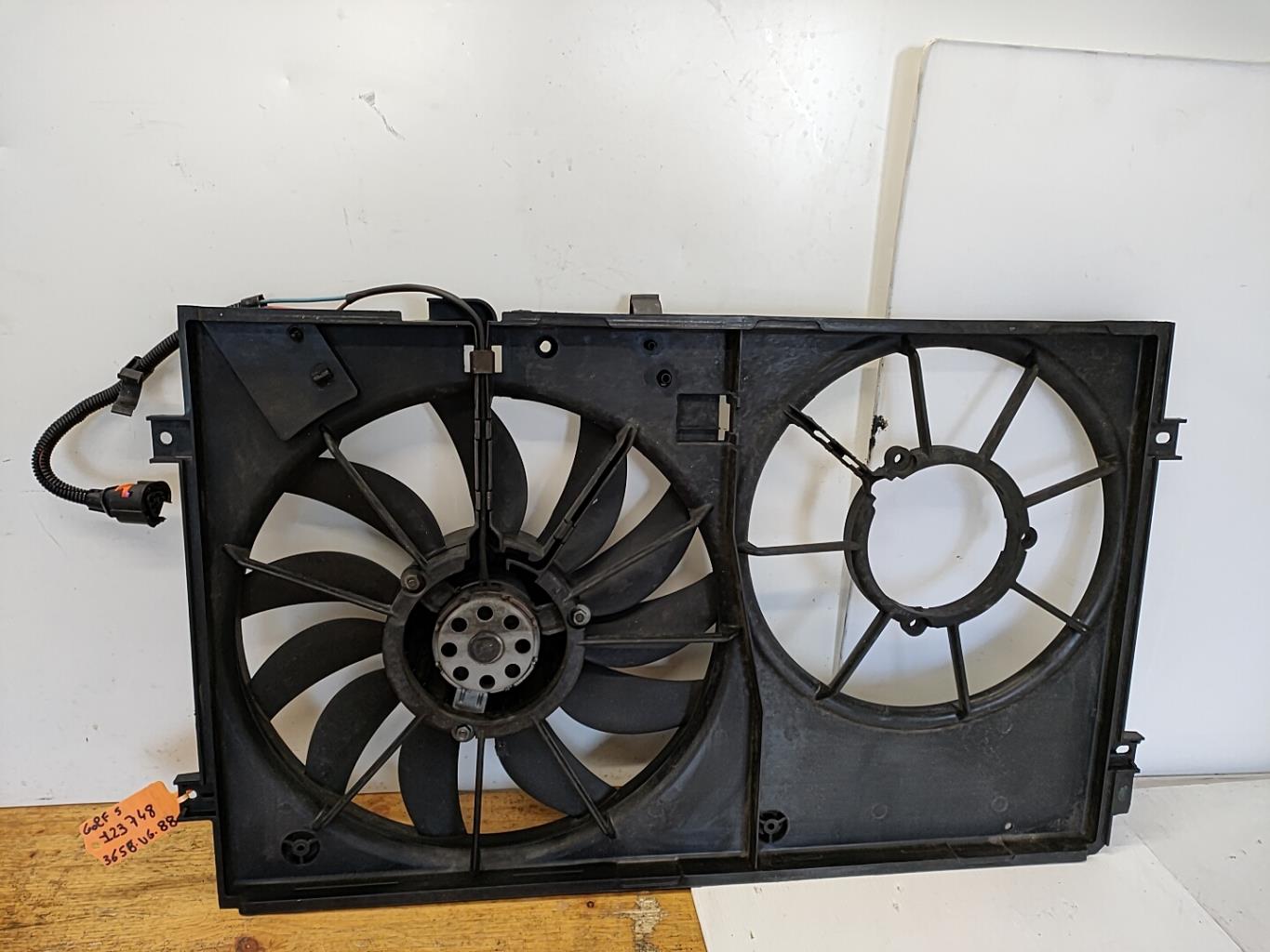 Ventilateur eau VOLKSWAGEN GOLF 5 Essence - 1