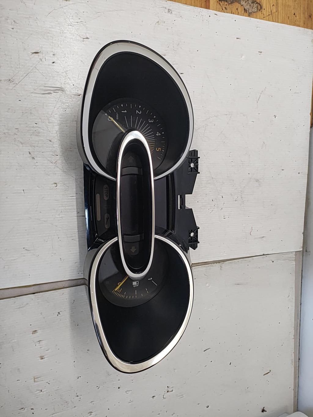 Compteur RENAULT CLIO 4 PHASE 1 Diesel - 1