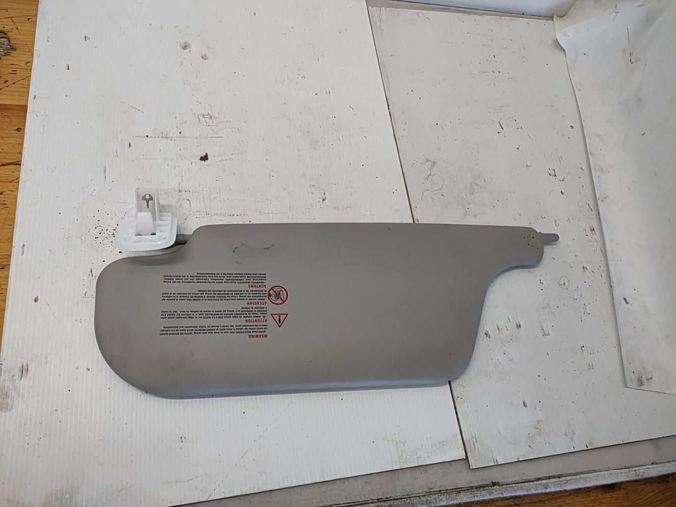 Pare soleil droit RENAULT CLIO 3 PHASE 2 Diesel - 1
