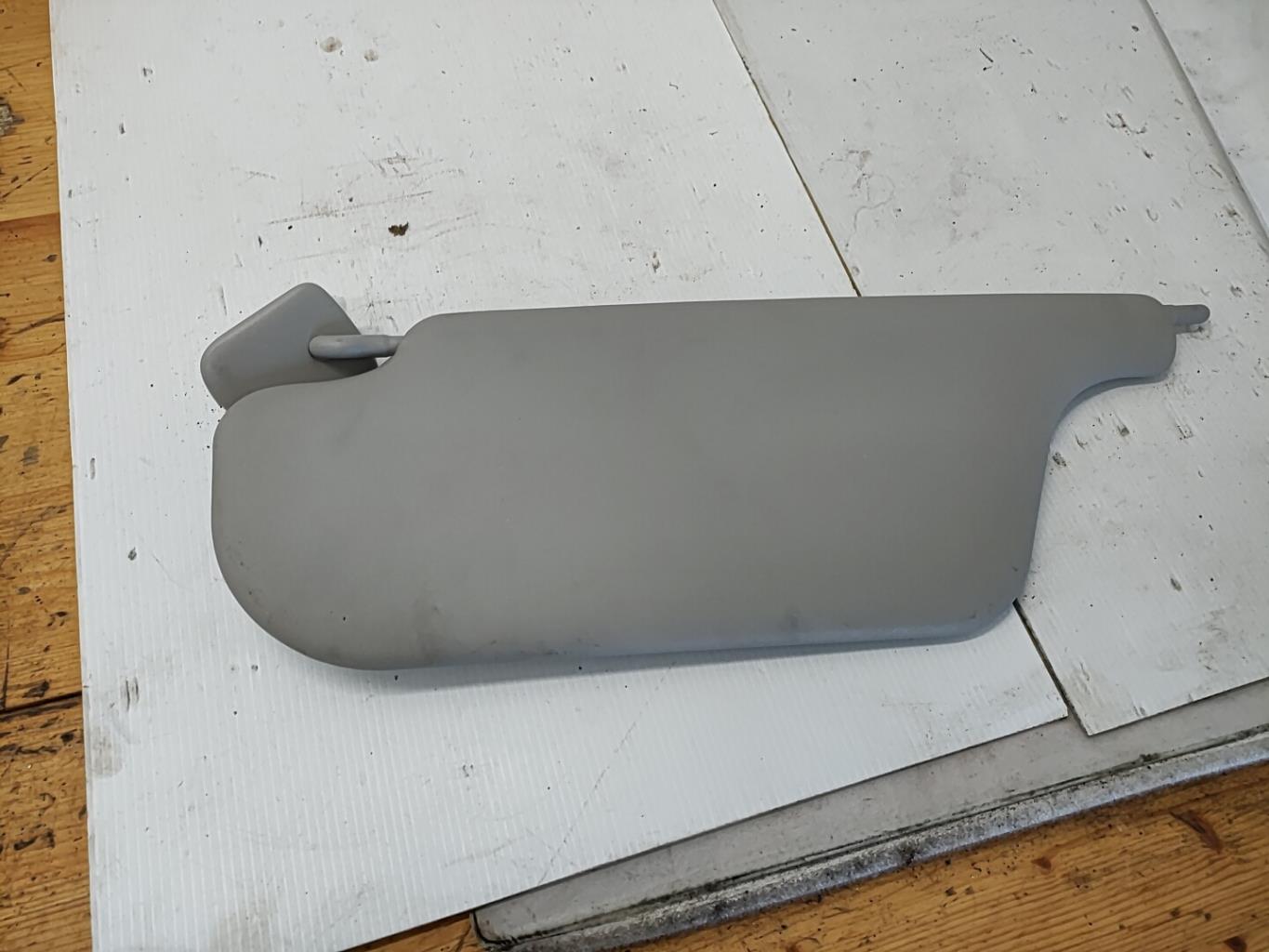 Pare soleil gauche RENAULT CLIO 3 PHASE 2 Diesel - 1