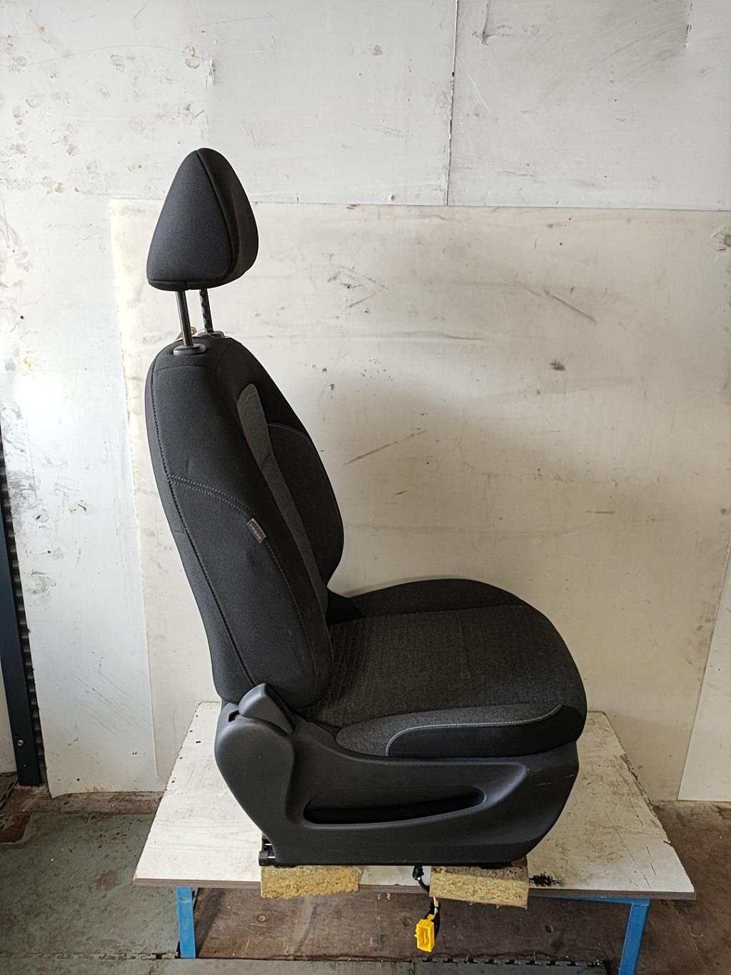Siege avant droit CITROEN C3 PICASSO PHASE 2 Essence - 1