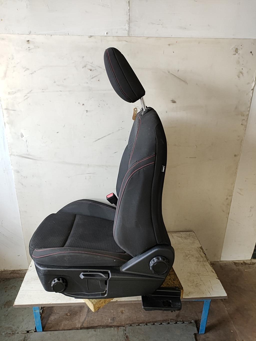 Siege avant gauche FORD FOCUS 4 PHASE 1 Essence - 1