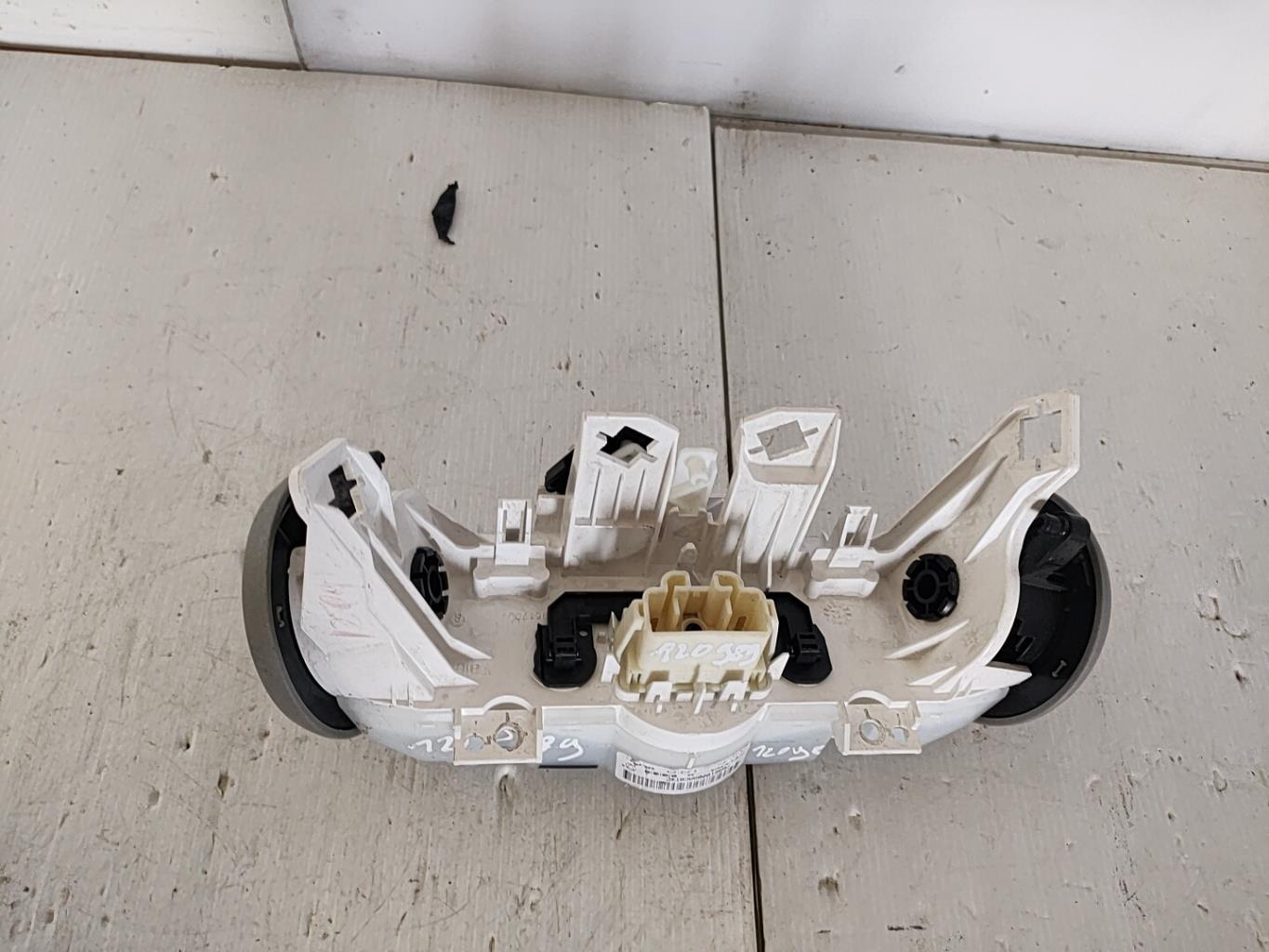 Commande chauffage TOYOTA AYGO 1 PHASE 3 Essence - 1