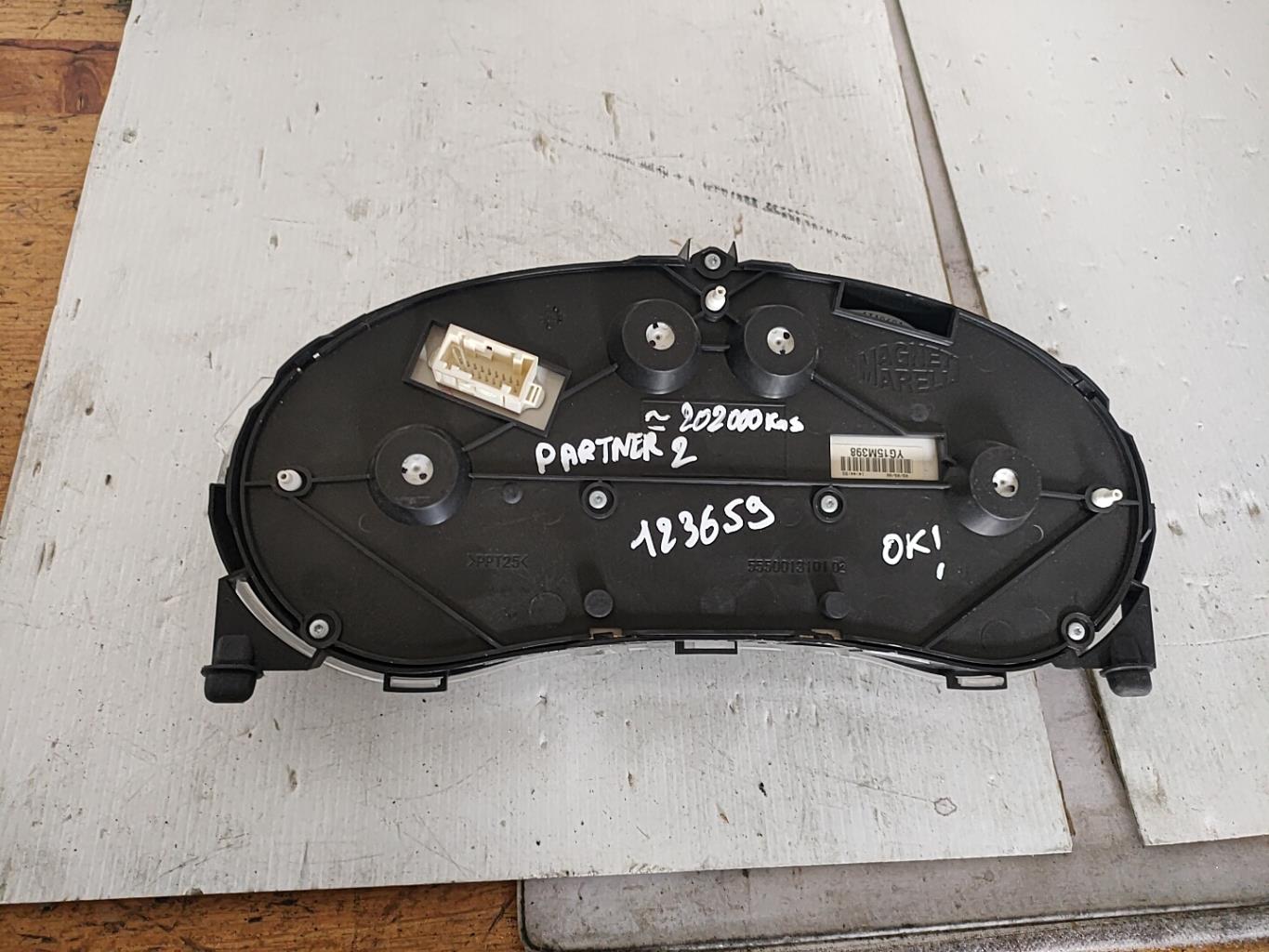 Compteur PEUGEOT PARTNER 2 PHASE 1 Diesel - 1