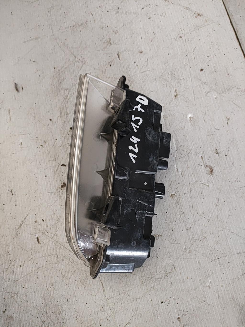 Feu diurne avant droit RENAULT CLIO 4 PHASE 1 Diesel - 1