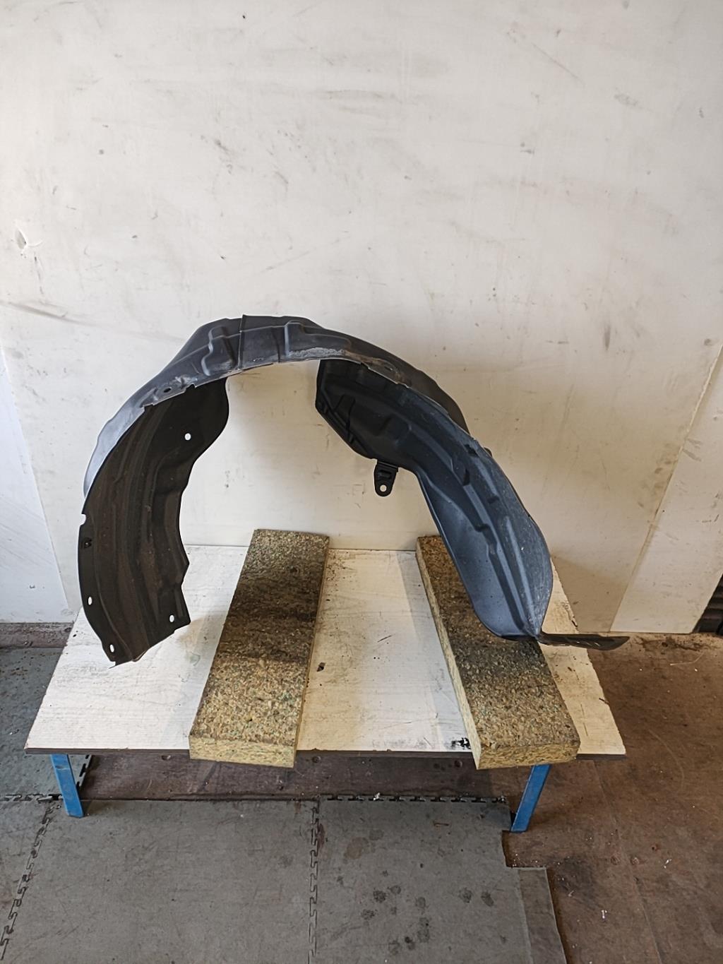 Pare boue avant droit MAZDA 2 2 PHASE 1 Essence - 1