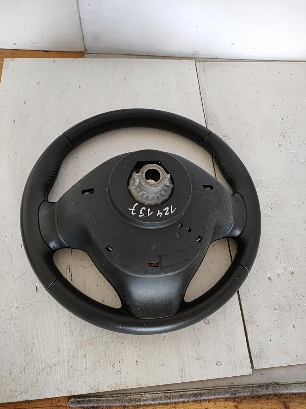 Volant RENAULT CLIO 4 PHASE 1 Diesel - 1