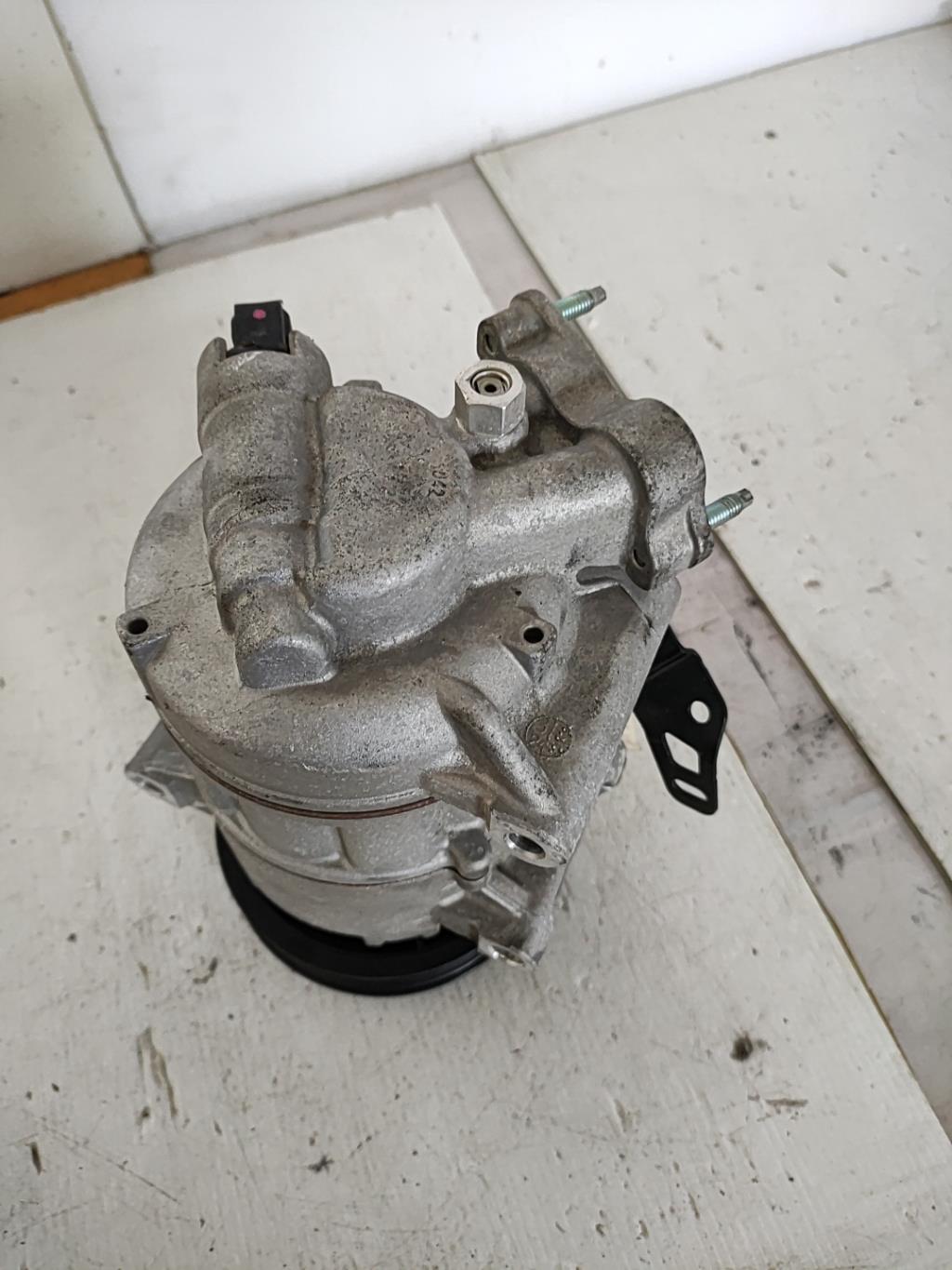 Compresseur clim PEUGEOT 308 2 PHASE 1 Essence - 1