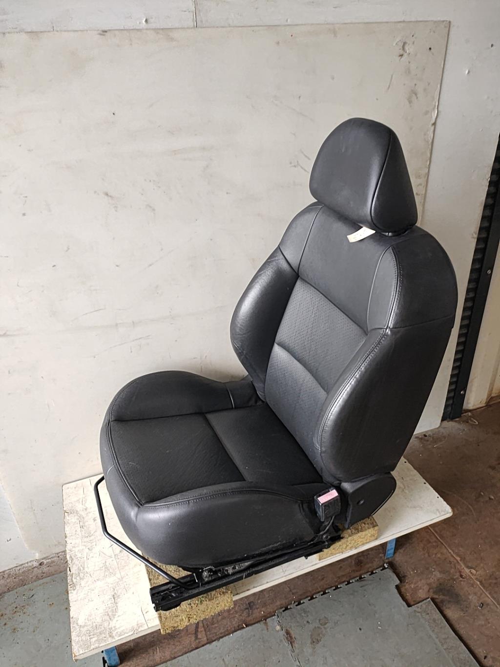 Siege avant droit PEUGEOT 207 PHASE 1 Diesel - 1