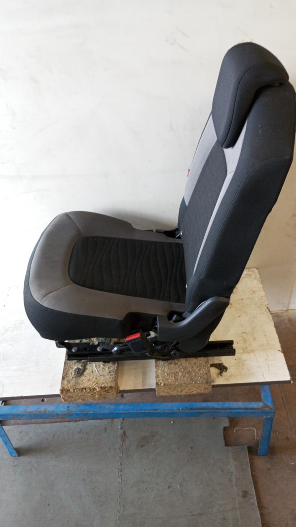 Siege arriere central CITROEN C4 PICASSO 2 PHASE 1 Essence - 1