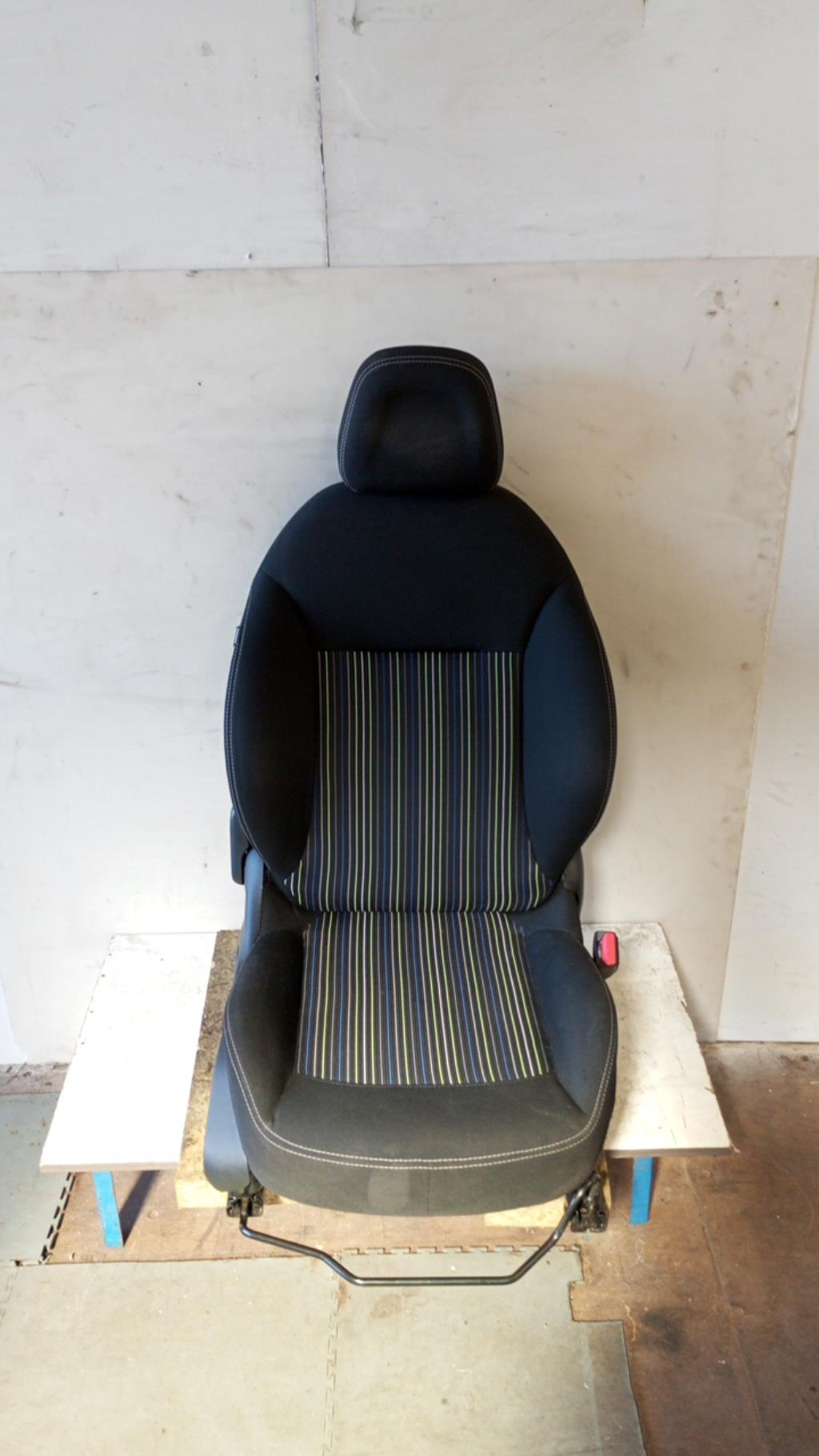 Siege avant droit PEUGEOT 208 1 PHASE 2 Essence - 1