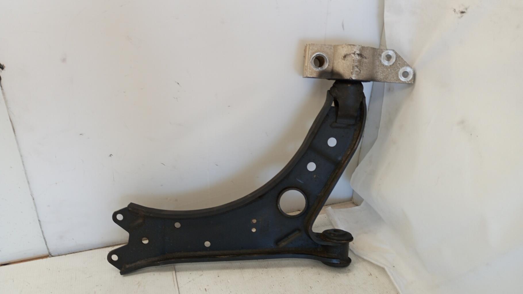 Triangle avant gauche AUDI A3 2 SPORTBACK PHASE 2 Diesel - 1