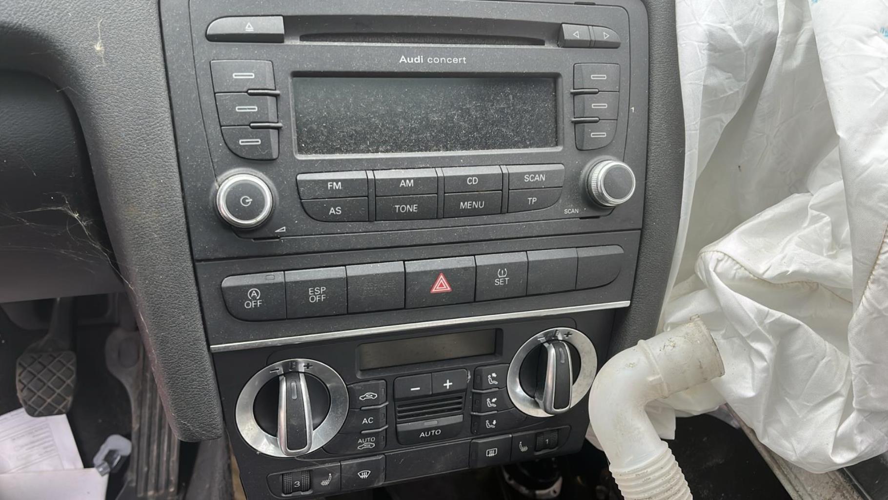 Autoradio d'origine AUDI A3 2 SPORTBACK PHASE 2 Diesel - 1