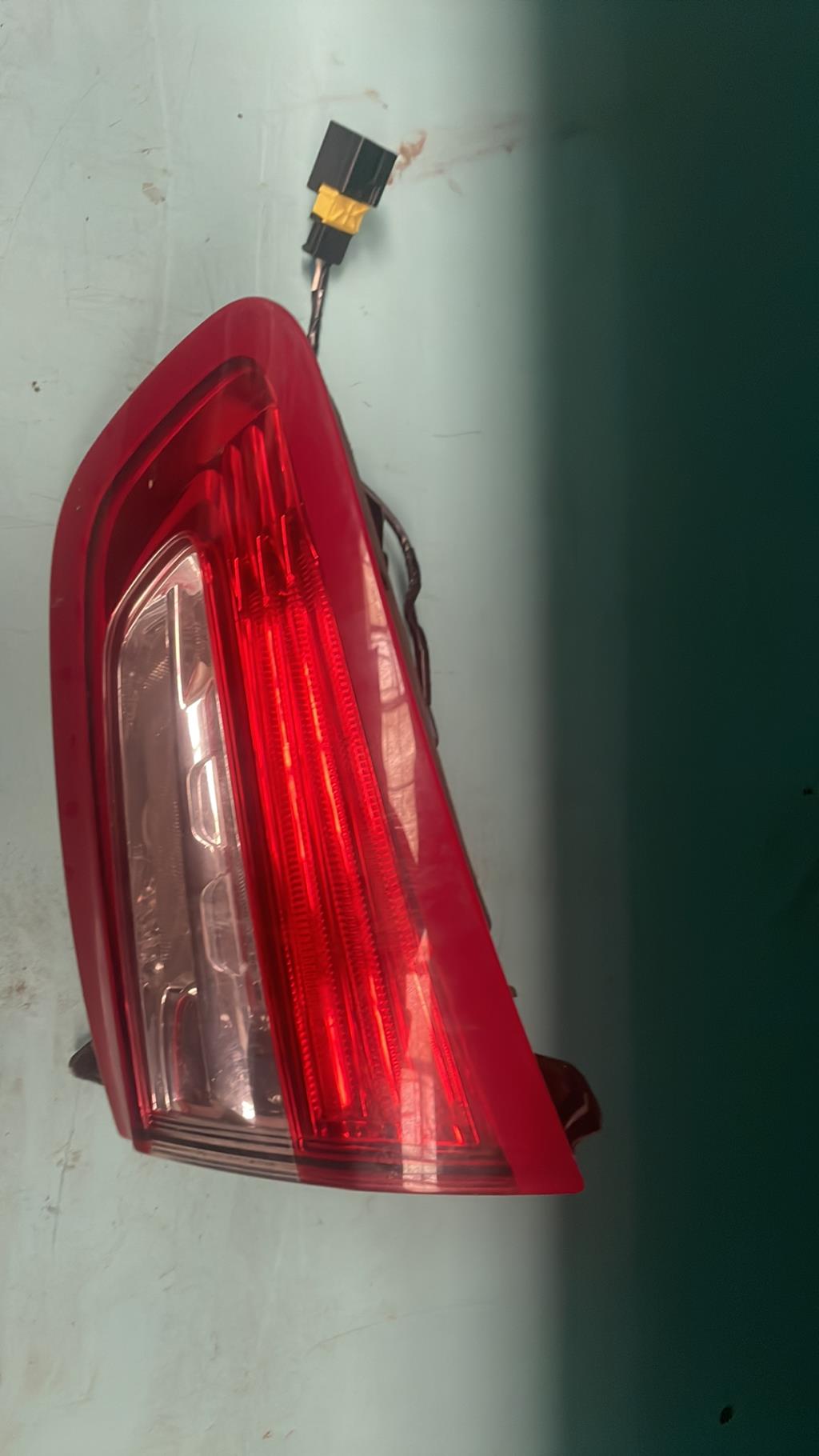 Feu arriere secondaire droit (feux) CITROEN DS5 PHASE 1 Diesel - 1