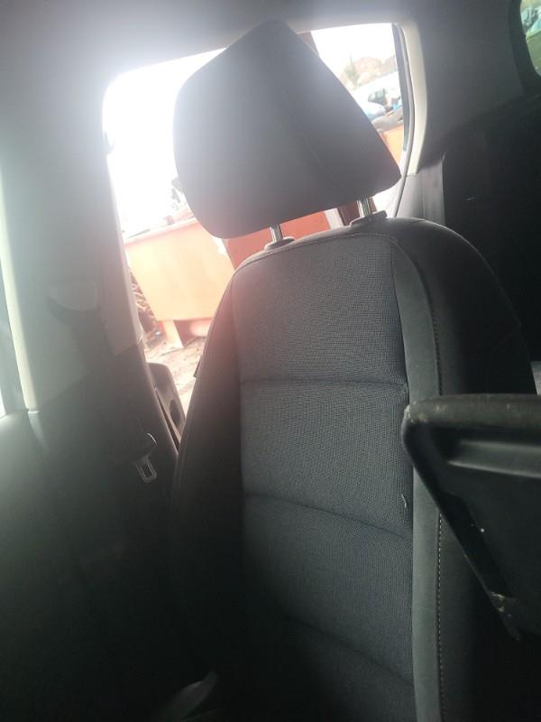 Siege avant droit VOLKSWAGEN GOLF 6 Diesel - 1
