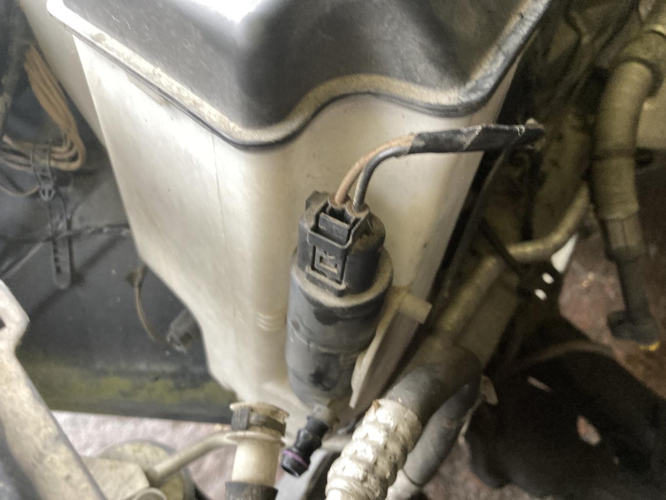 Pompe lave glace avant BMW SERIE 3 E46 TOURING PHASE 1 BREAK Diesel - 1