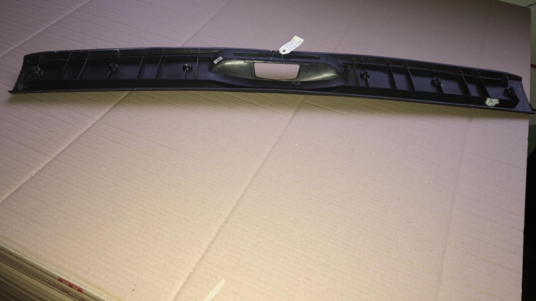 Baguette de coffre PEUGEOT 807 Diesel - 1