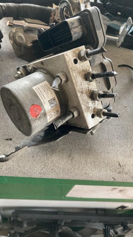 Bloc ABS (freins anti-blocage) CITROEN JUMPY 3 M PHASE 1 Diesel - 1