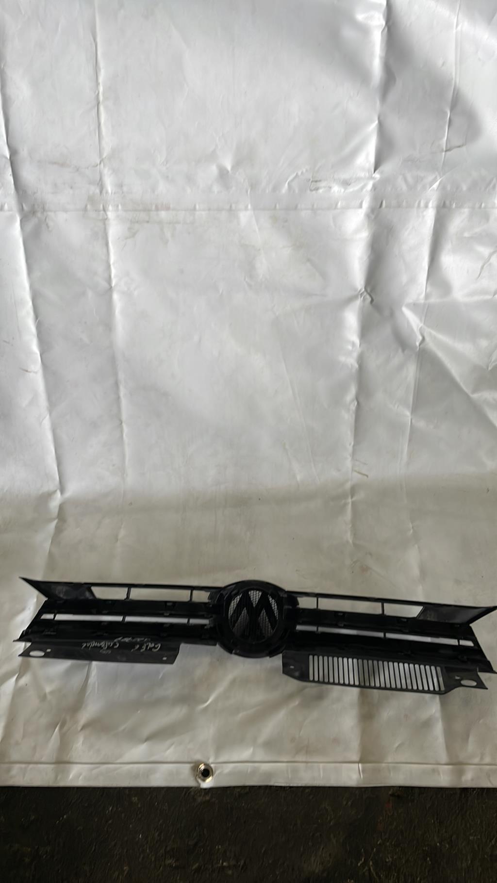 Calandre VOLKSWAGEN GOLF 6 Diesel - 1