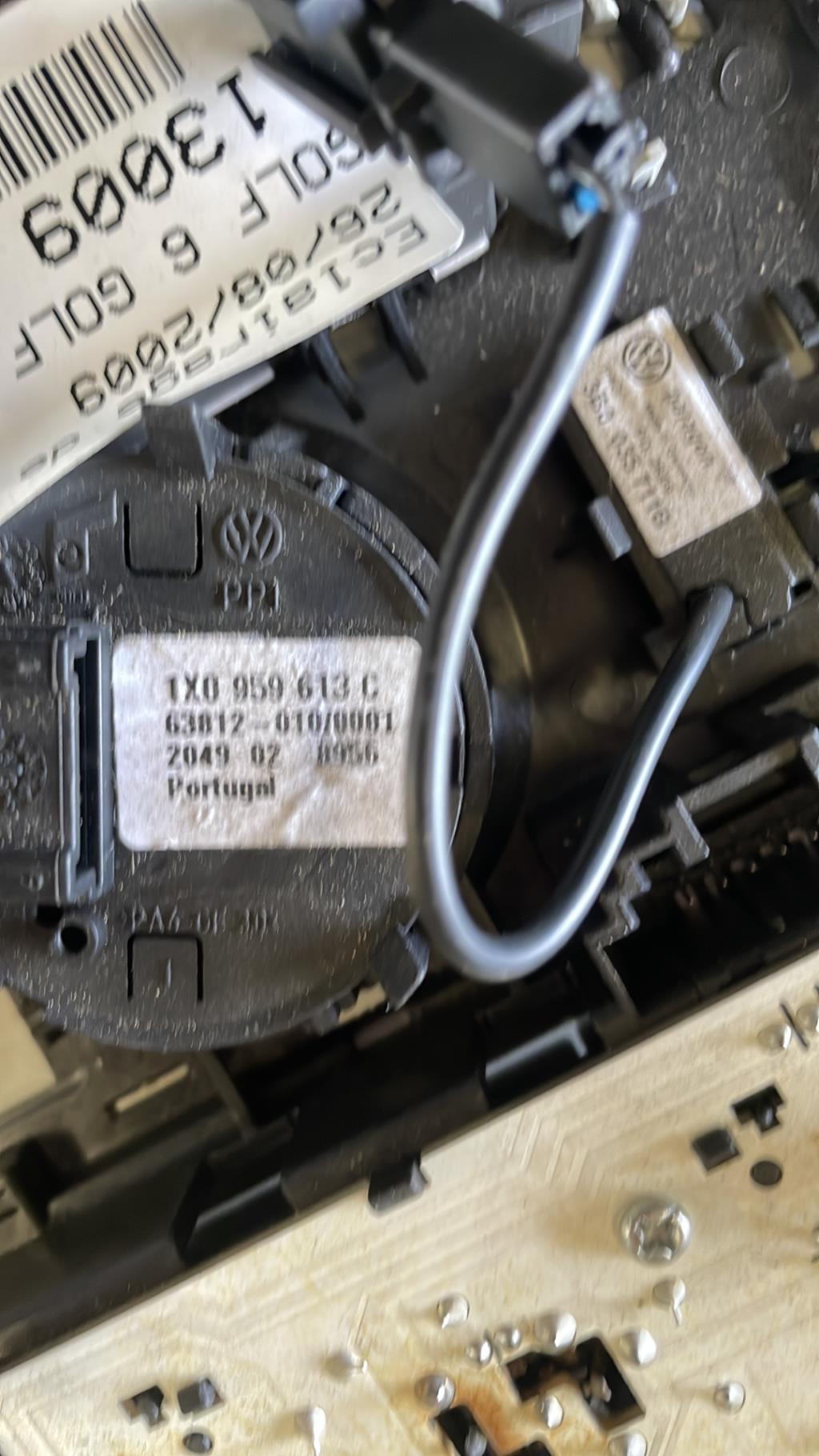 Eclairage de plafonnier VOLKSWAGEN GOLF 6 Diesel - 1