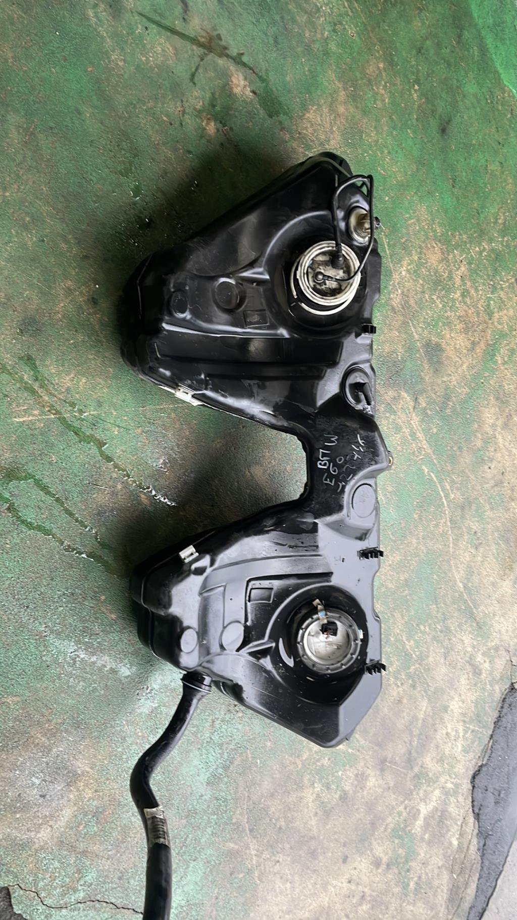 Reservoir essence BMW SERIE 5 E60 PHASE 2 Diesel - 1
