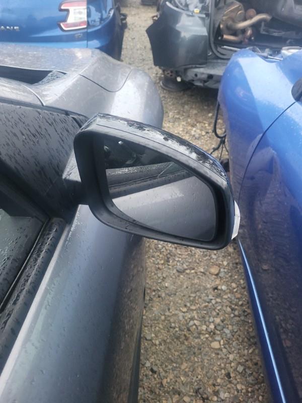 Retroviseur droit RENAULT MEGANE 3 PHASE 1 BREAK Diesel - 1