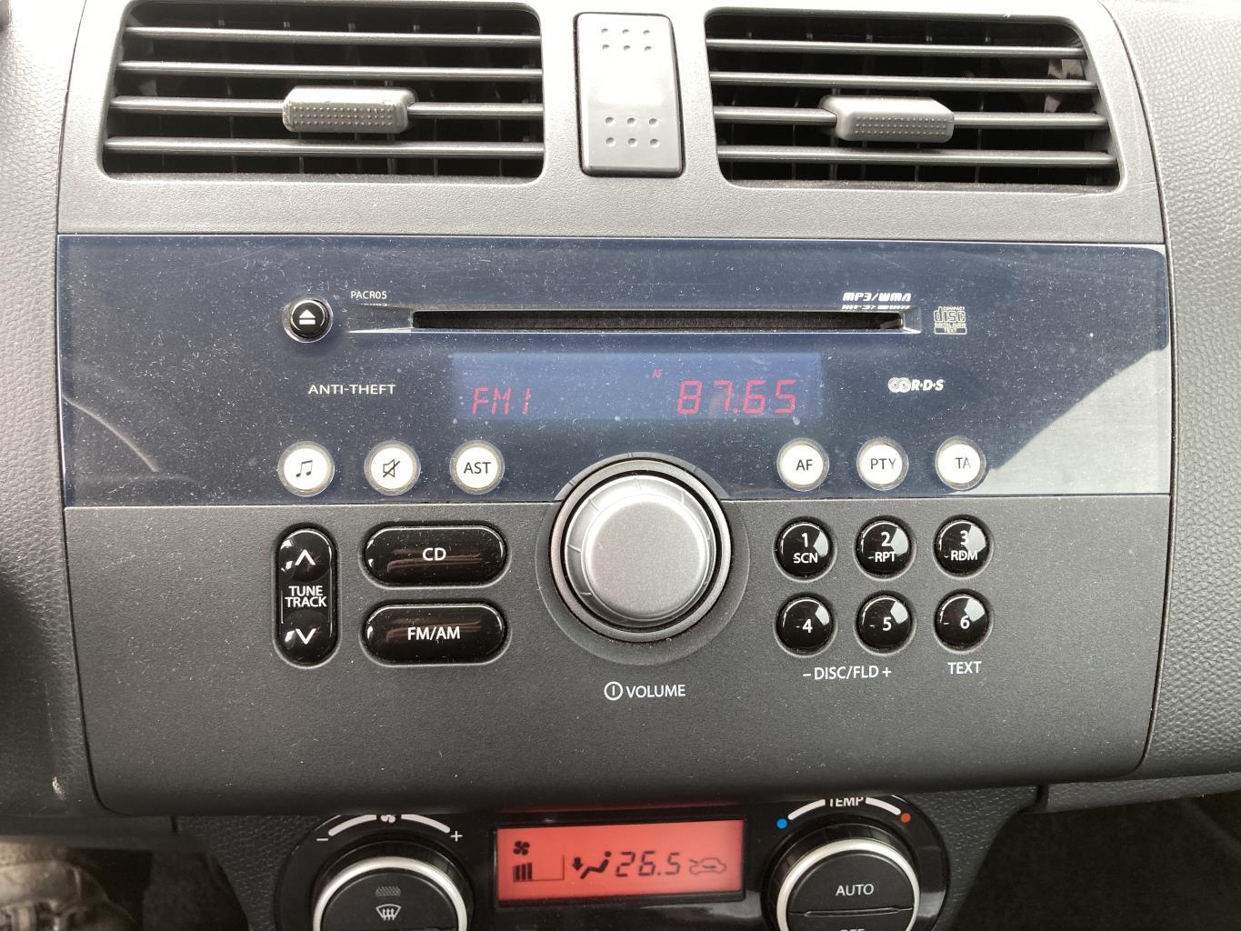 Autoradio d'origine SUZUKI SWIFT 3 Essence - 1