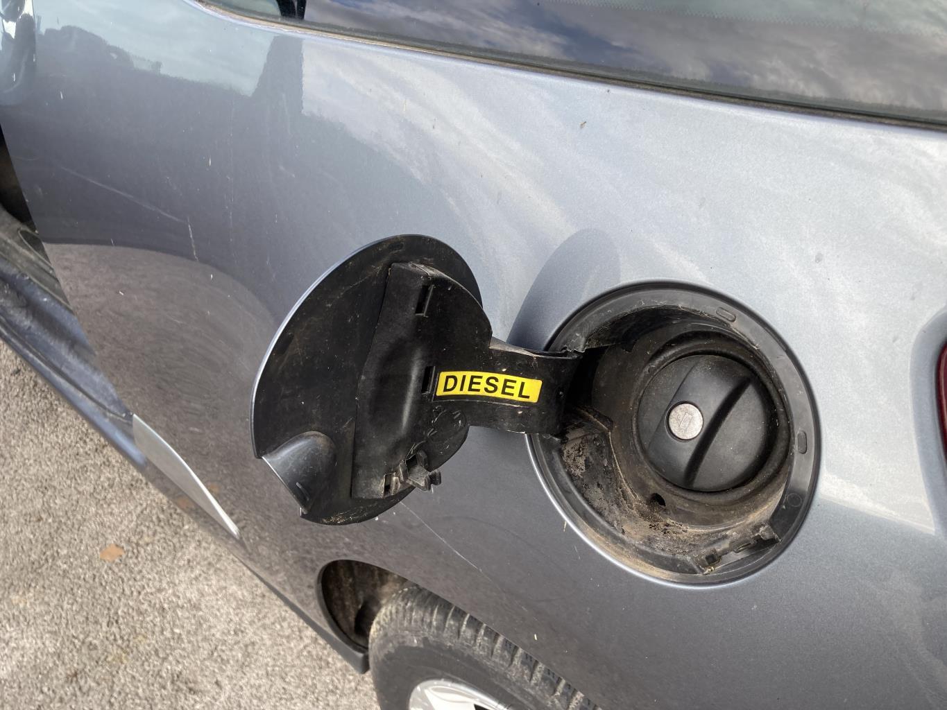 Trappe d'essence CITROEN DS3 PHASE 1 Diesel - 1
