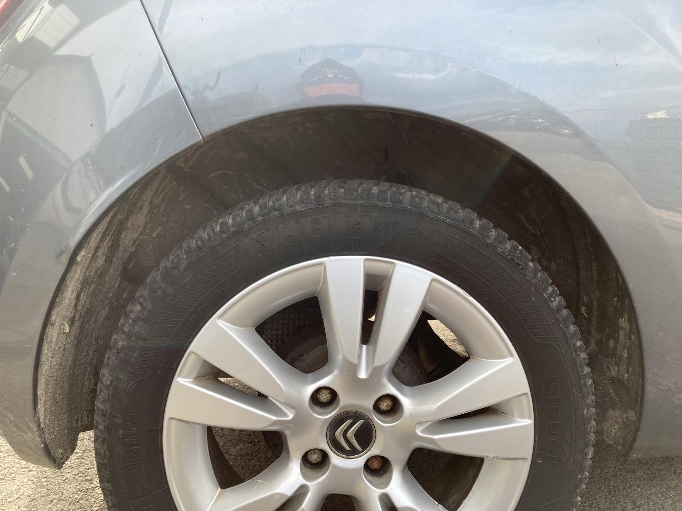Pare boue arriere droit CITROEN DS3 PHASE 1 Diesel - 1